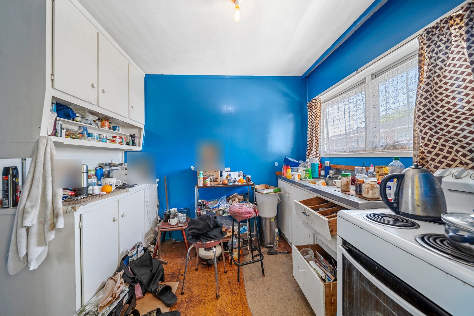 Kitchen before virtual renovation